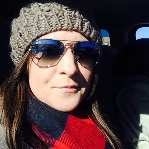 Meet your Posher, Elizabeth